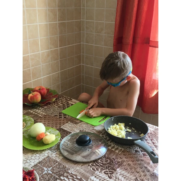 Egor is cooking vegetables
